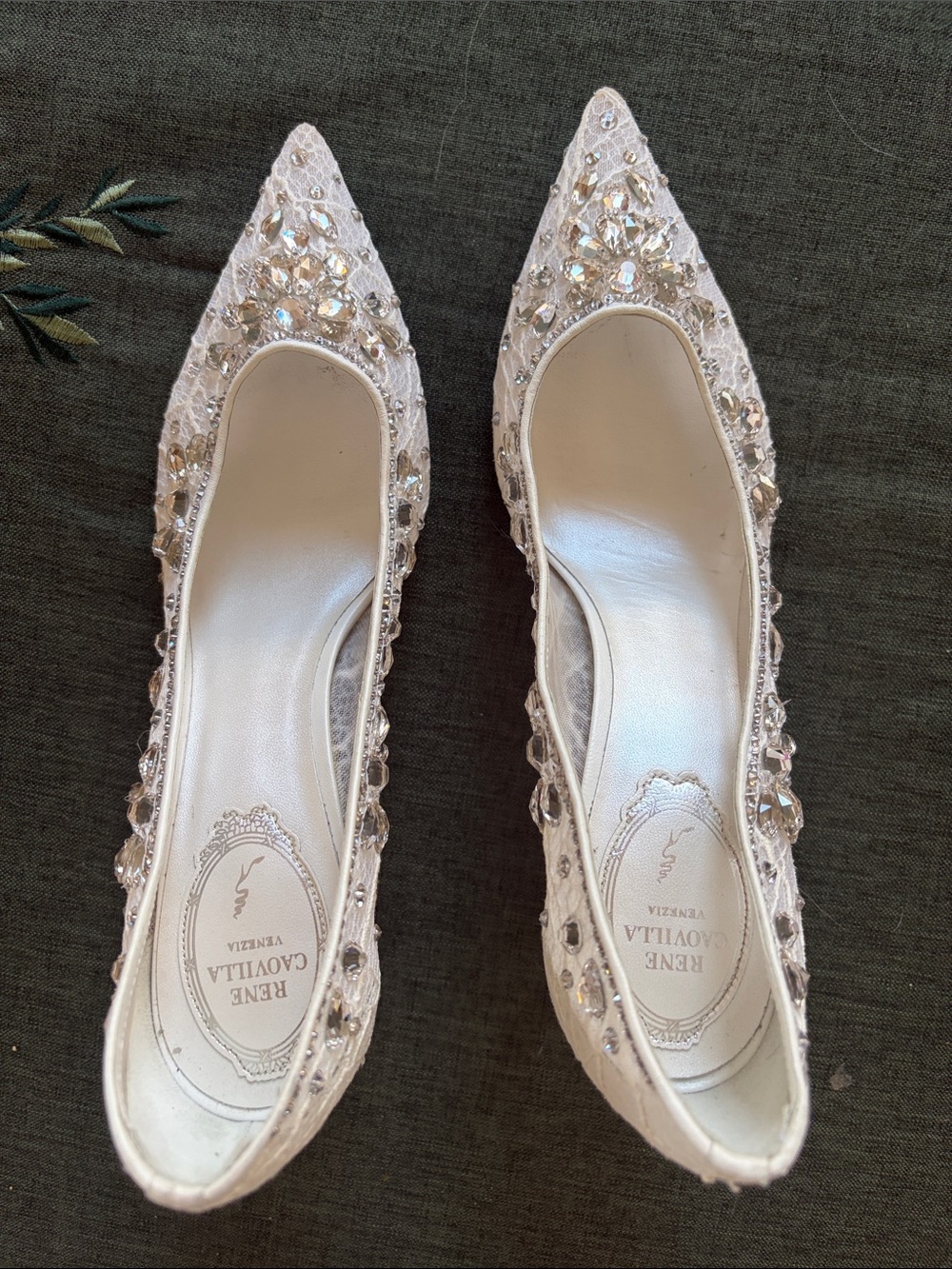 Rene Caovilla White Crystal Bridal Lace Pointed-Toe Stiletto Heels - Picture 2 of 6
